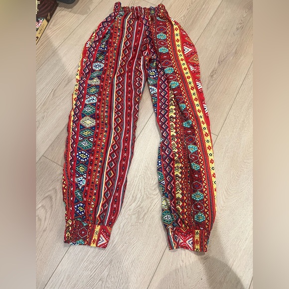 NWOT Red Chilli Boho Harem 24” Flowy pants - Picture 5 of 6